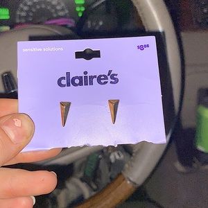 Brand new Claire’s gold diamond shaped earrings